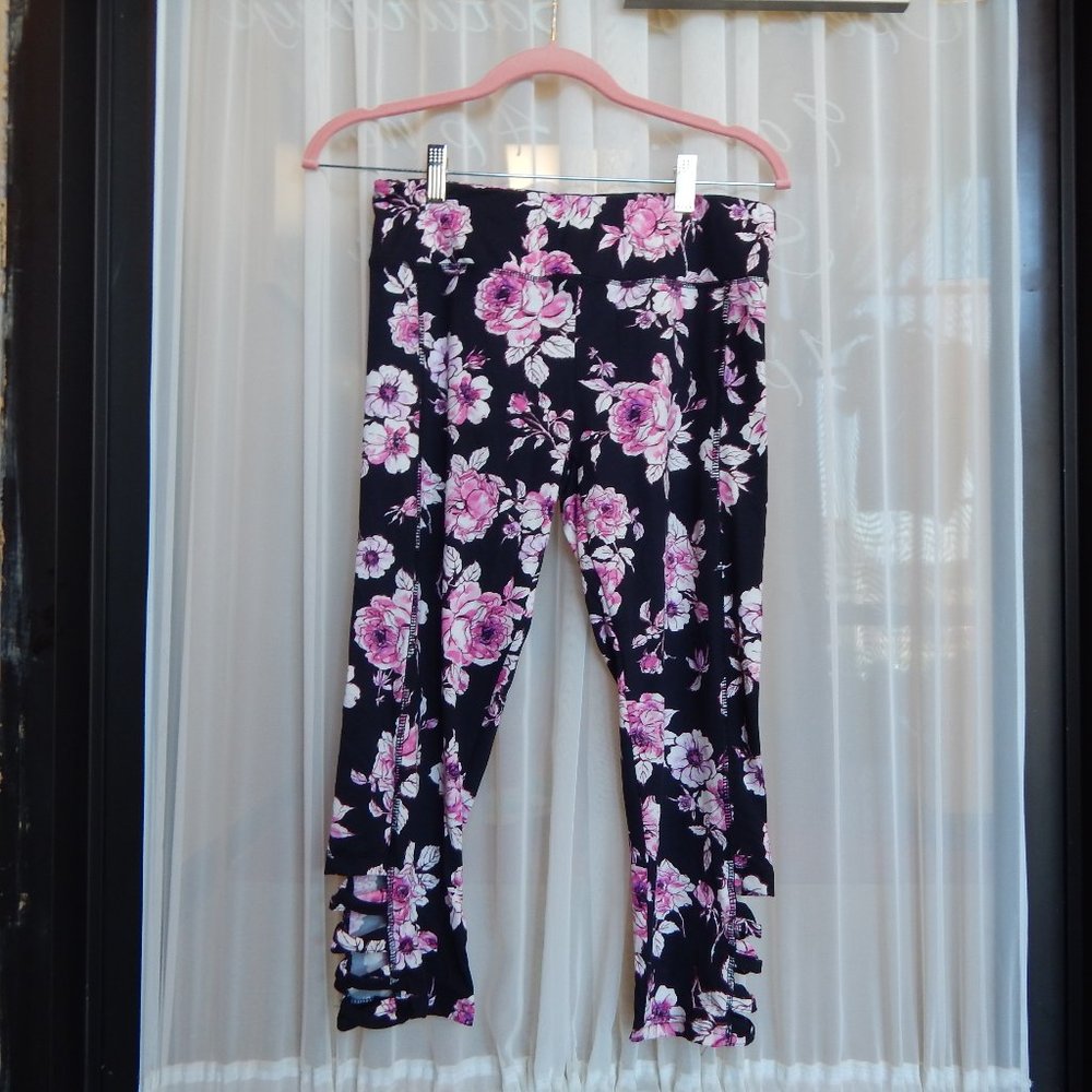 NWT AJ Activewear Capri Leggings Black & Pink